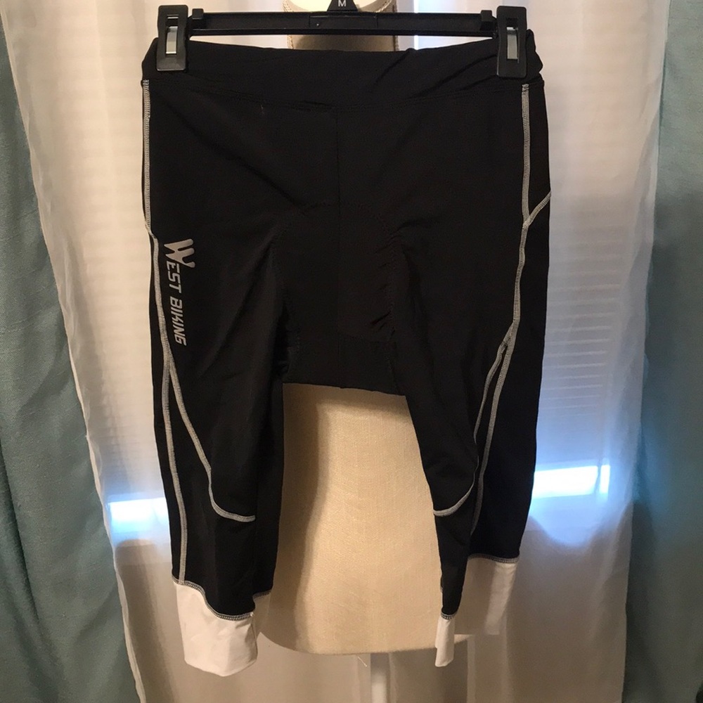 Women’s padded cycling shorts
